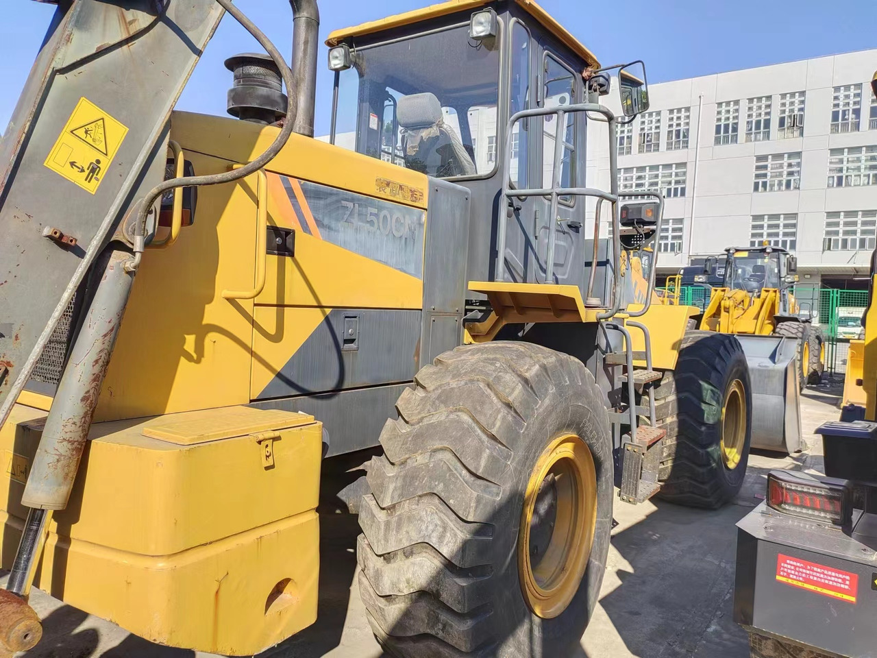 LIUGONG ZL50CN - Wheel loader: picture 2 LIUGONG ZL50CN - Wheel loader: picture 2