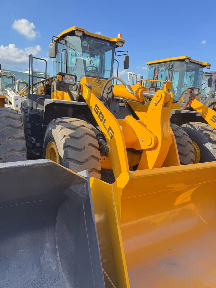 SDLG LG958F - Wheel loader: picture 1 SDLG LG958F - Wheel loader: picture 1