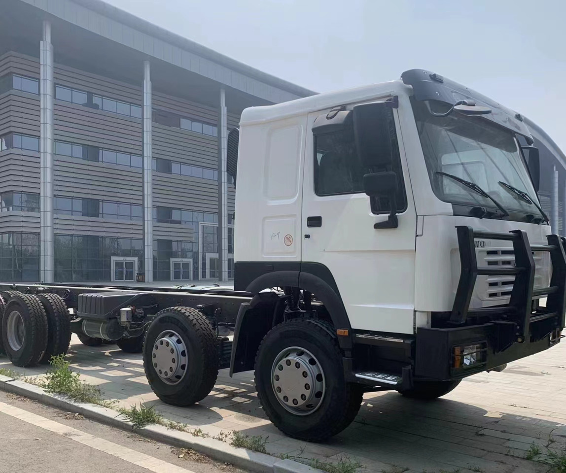 HOWO 6X4 - Tractor unit: picture 2 HOWO 6X4 - Tractor unit: picture 2