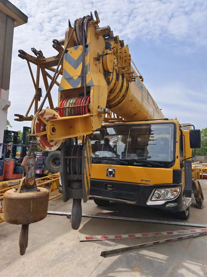 XCMG QY100K - Mobile crane: picture 5 XCMG QY100K - Mobile crane: picture 5