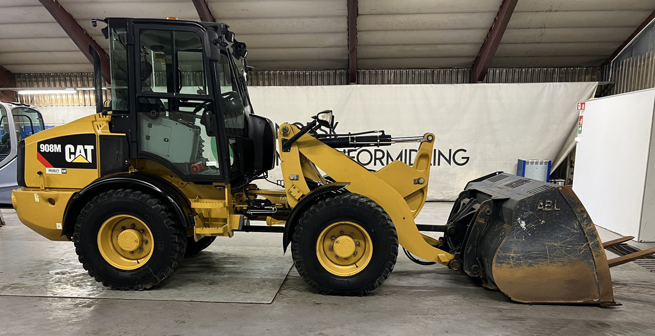 Cat 908M - Wheel loader: picture 5 Cat 908M - Wheel loader: picture 5
