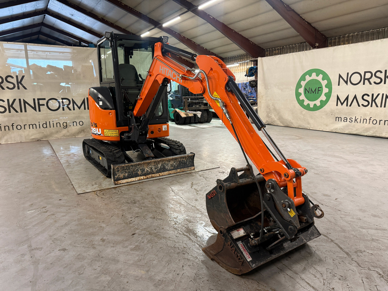 Mini excavator Hitachi ZX26U-6: picture 7