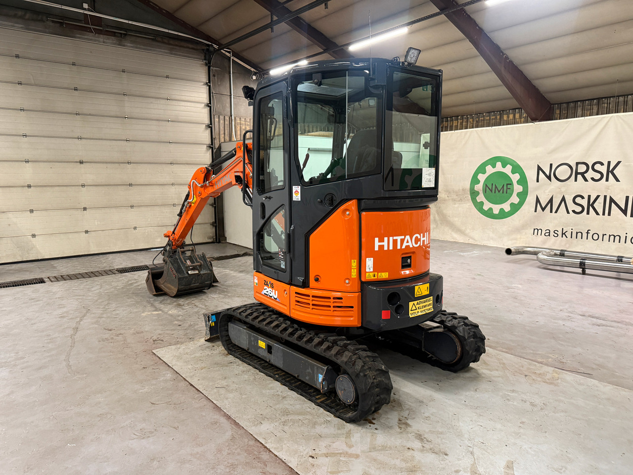 Hitachi ZX26U-6 - Mini excavator: picture 3 Hitachi ZX26U-6 - Mini excavator: picture 3