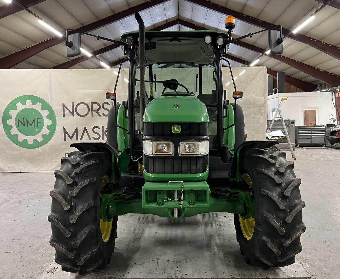 John Deere 5720 #KUN 1318 Timer# Kan selges med redusert mva# - Farm tractor: picture 3 John Deere 5720 #KUN 1318 Timer# Kan selges med redusert mva# - Farm tractor: picture 3
