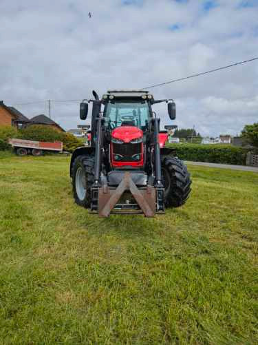Massey Ferguson 6715S Dyna VT - Farm tractor: picture 3 Massey Ferguson 6715S Dyna VT - Farm tractor: picture 3