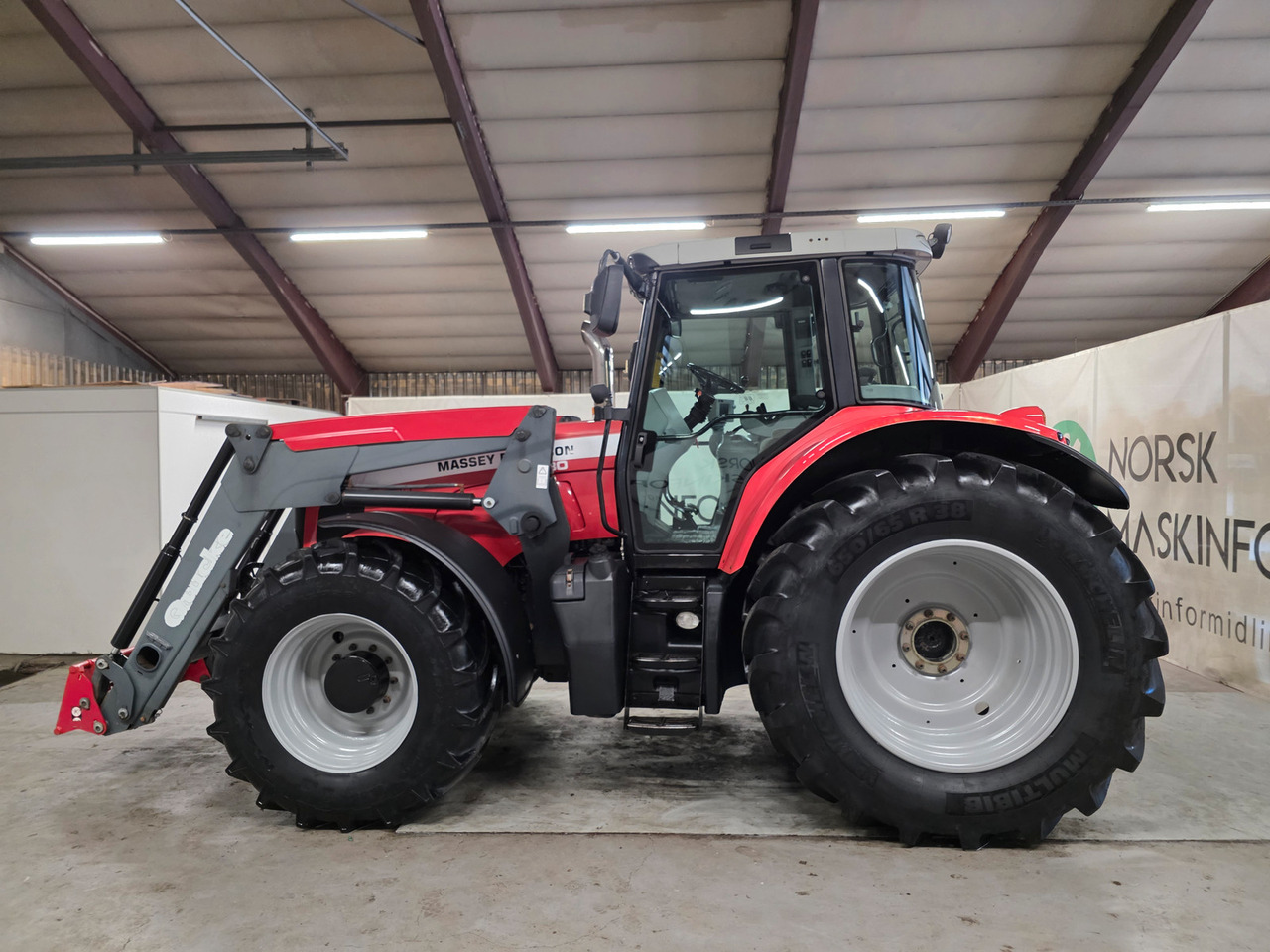 Massey Ferguson 7480 Dyna VT - Farm tractor: picture 2 Massey Ferguson 7480 Dyna VT - Farm tractor: picture 2