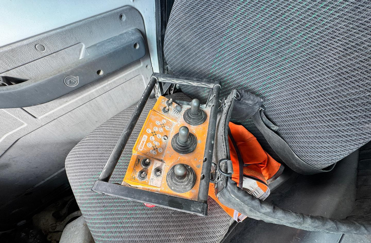 Mixer pump truck Betonpompa 28MT CIFA ASTRA HD84.38: picture 6 Mixer pump truck Betonpompa 28MT CIFA ASTRA HD84.38: picture 6