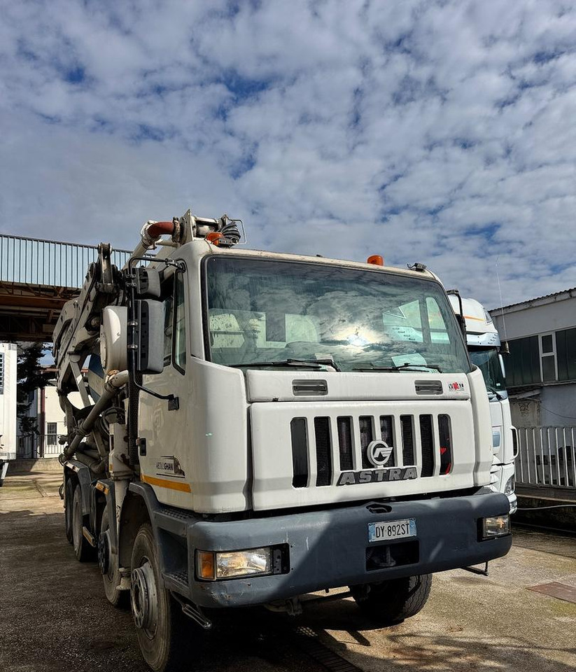 Betonpompa CIFA ASTRA HD84.38 - 2003 - Concrete pump truck: picture 2 Betonpompa CIFA ASTRA HD84.38 - 2003 - Concrete pump truck: picture 2