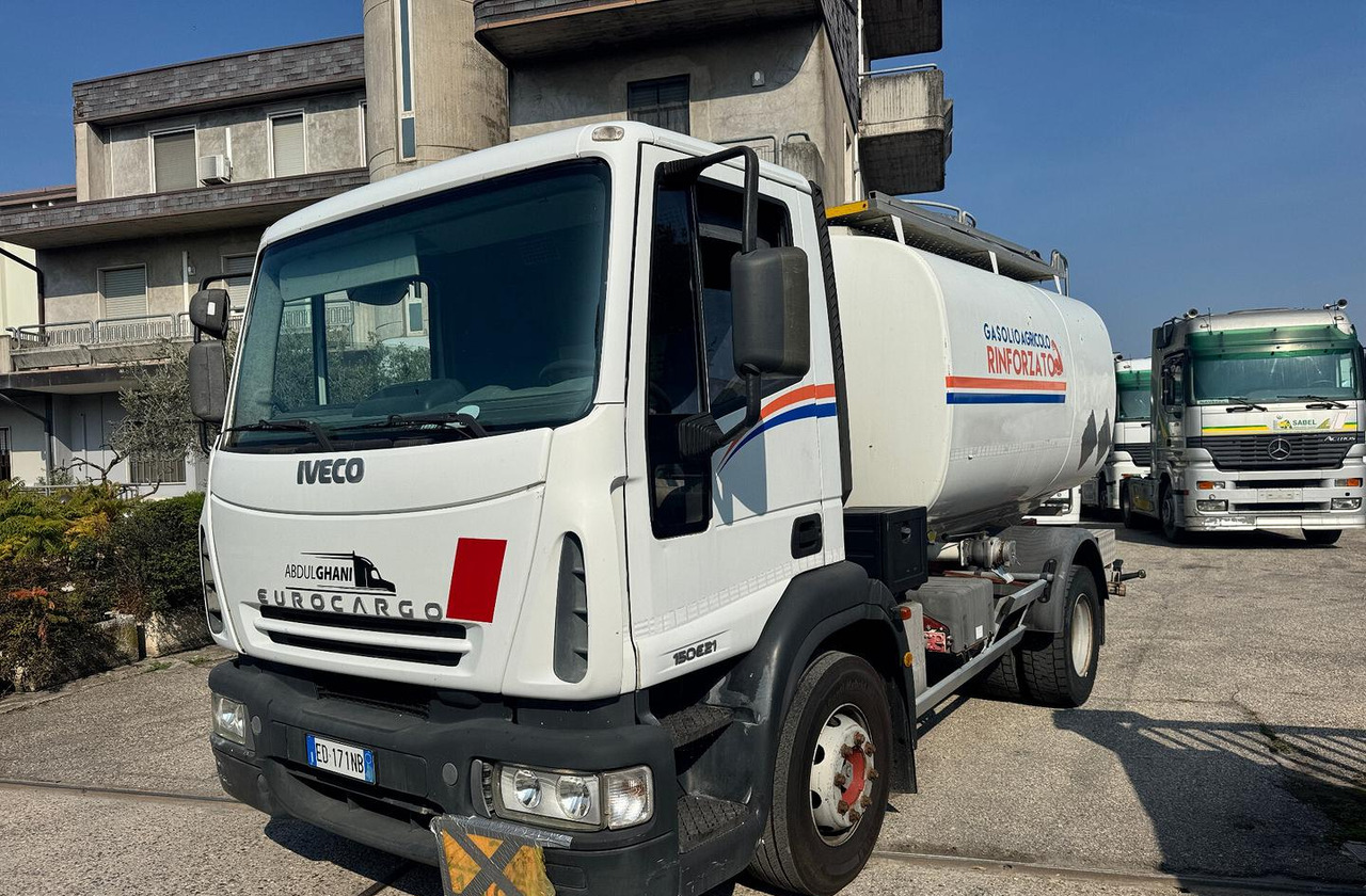 Iveco Eurocargo 150E21 Cisterna carburante - Tank truck: picture 2 Iveco Eurocargo 150E21 Cisterna carburante - Tank truck: picture 2