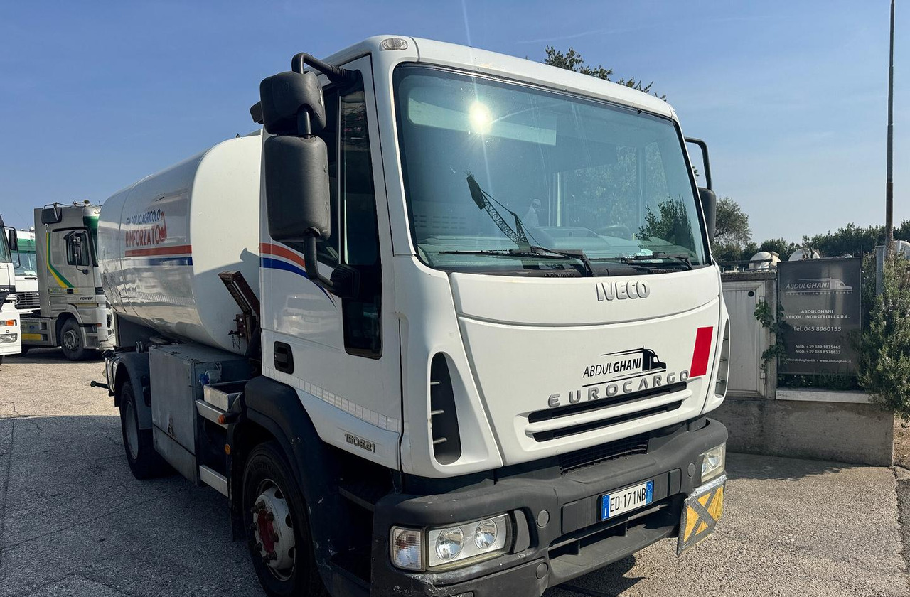 Iveco Eurocargo 150E21 Cisterna carburante - Tank truck: picture 1 Iveco Eurocargo 150E21 Cisterna carburante - Tank truck: picture 1