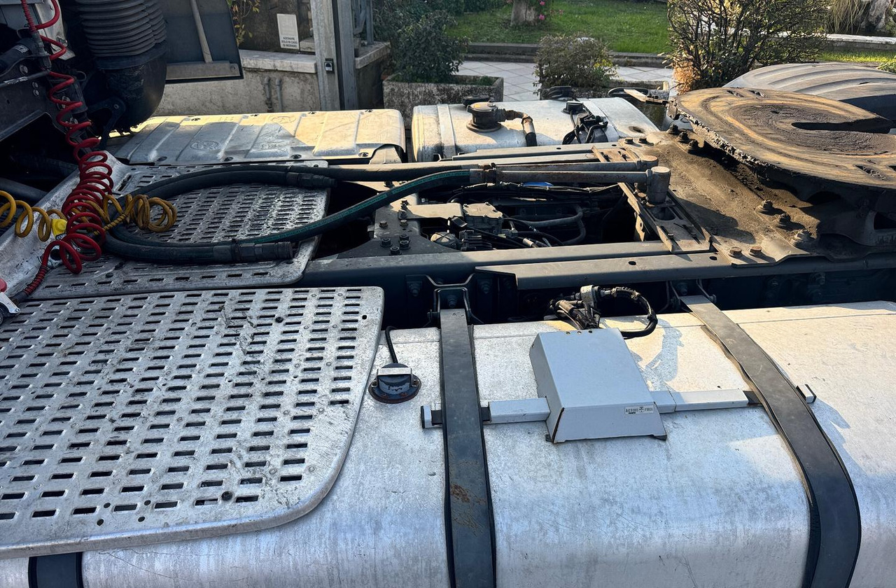 Tractor unit DAF XF 460 FT - 2017 - IMPIANTO RIBALTABILE: picture 13 Tractor unit DAF XF 460 FT - 2017 - IMPIANTO RIBALTABILE: picture 13