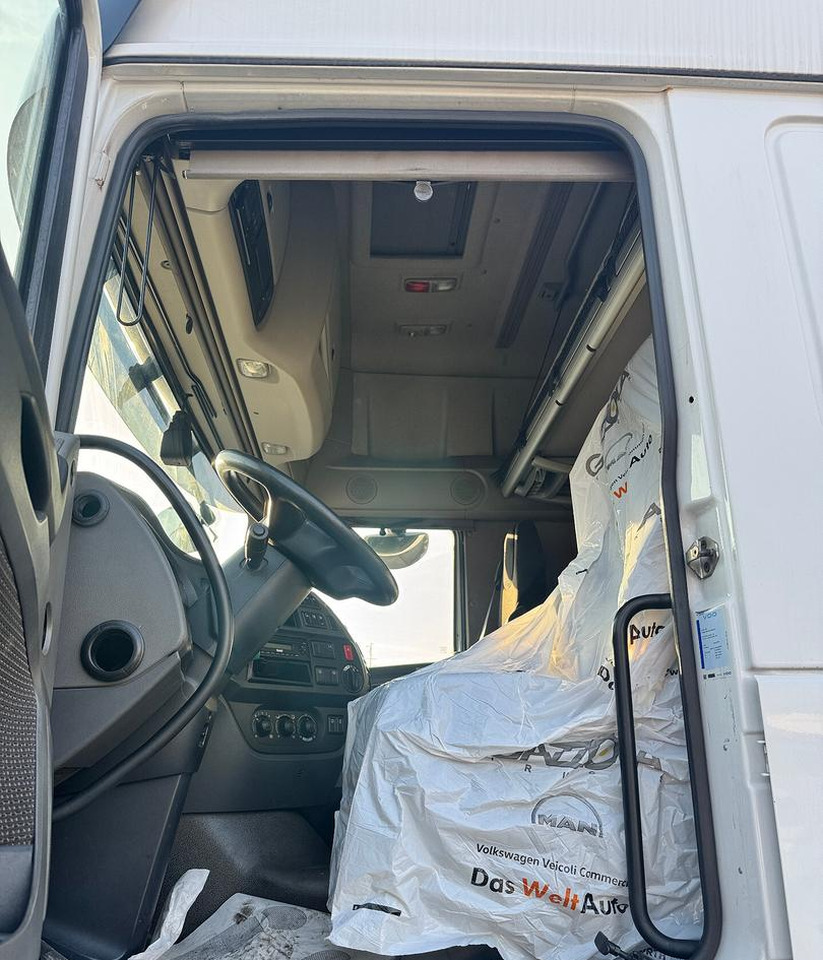 Tractor unit DAF XF 460 FT - 2017 - IMPIANTO RIBALTABILE: picture 11 Tractor unit DAF XF 460 FT - 2017 - IMPIANTO RIBALTABILE: picture 11