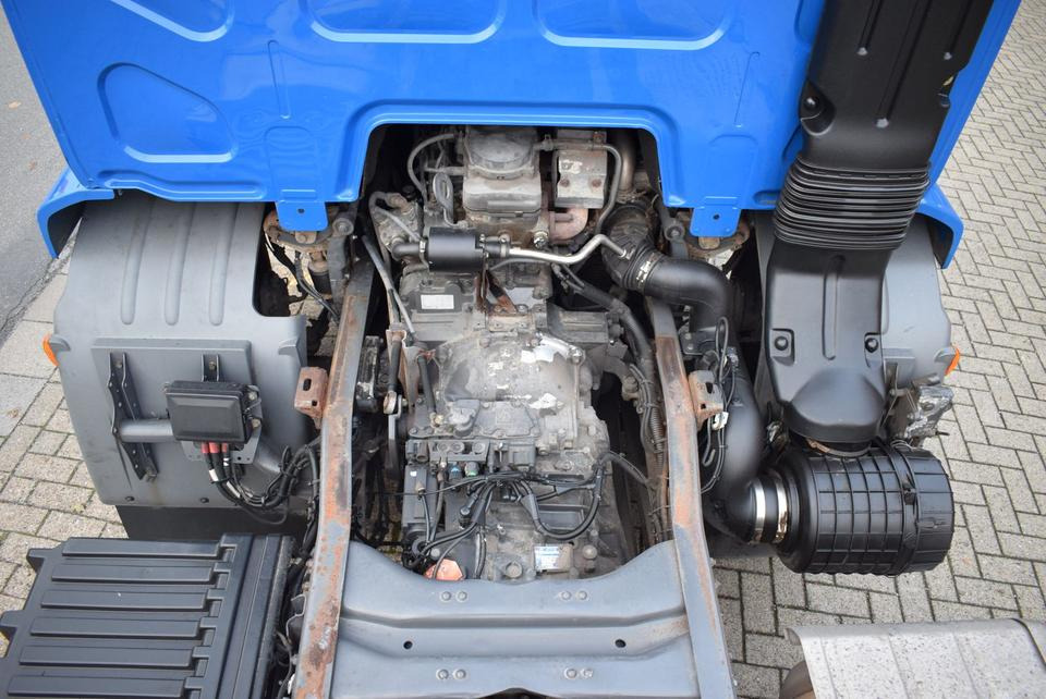 Cab chassis truck DAF  LF 280 Fahrgestell Klima Navi 8-Gang ACC AHK: picture 19