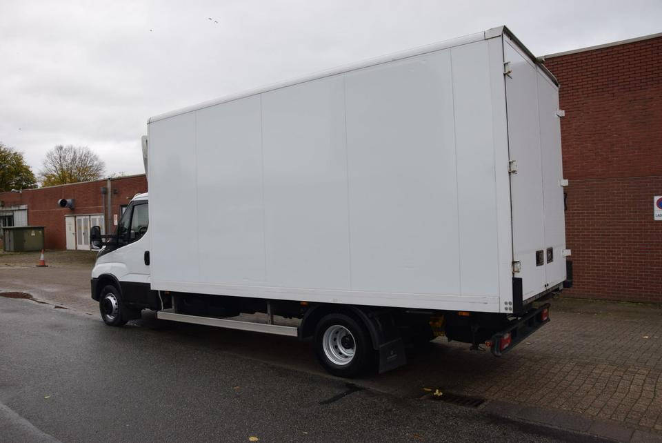 Iveco Daily 72 C18 Automatik Luftfederung Tempomat LED - Box van: picture 4 Iveco Daily 72 C18 Automatik Luftfederung Tempomat LED - Box van: picture 4