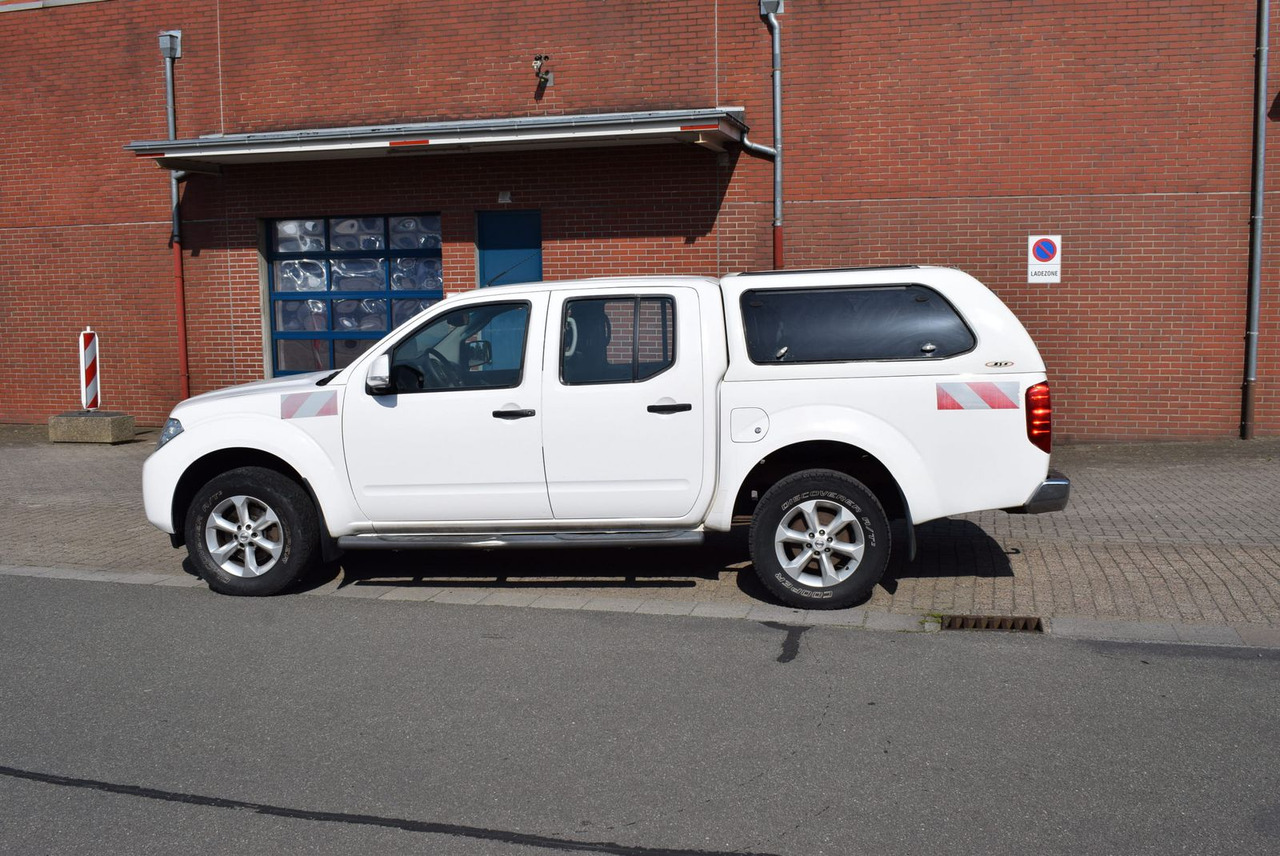 Nissan Navara Double Cab SE 4x4 Automatik Hardtop AHK - SUV: picture 2 Nissan Navara Double Cab SE 4x4 Automatik Hardtop AHK - SUV: picture 2
