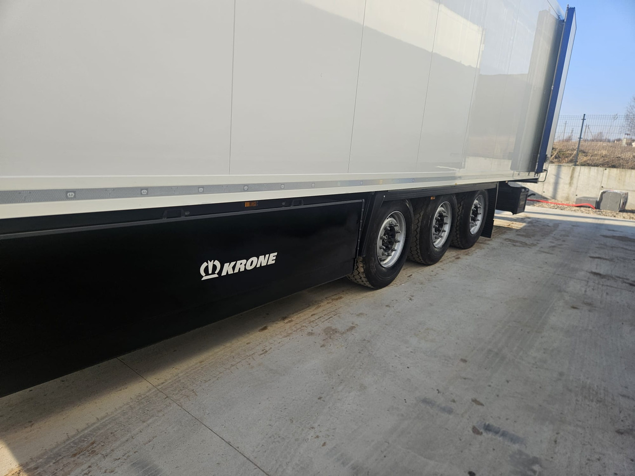 KRONE SD Carrier Vector 1550 - Refrigerator semi-trailer: picture 5 KRONE SD Carrier Vector 1550 - Refrigerator semi-trailer: picture 5