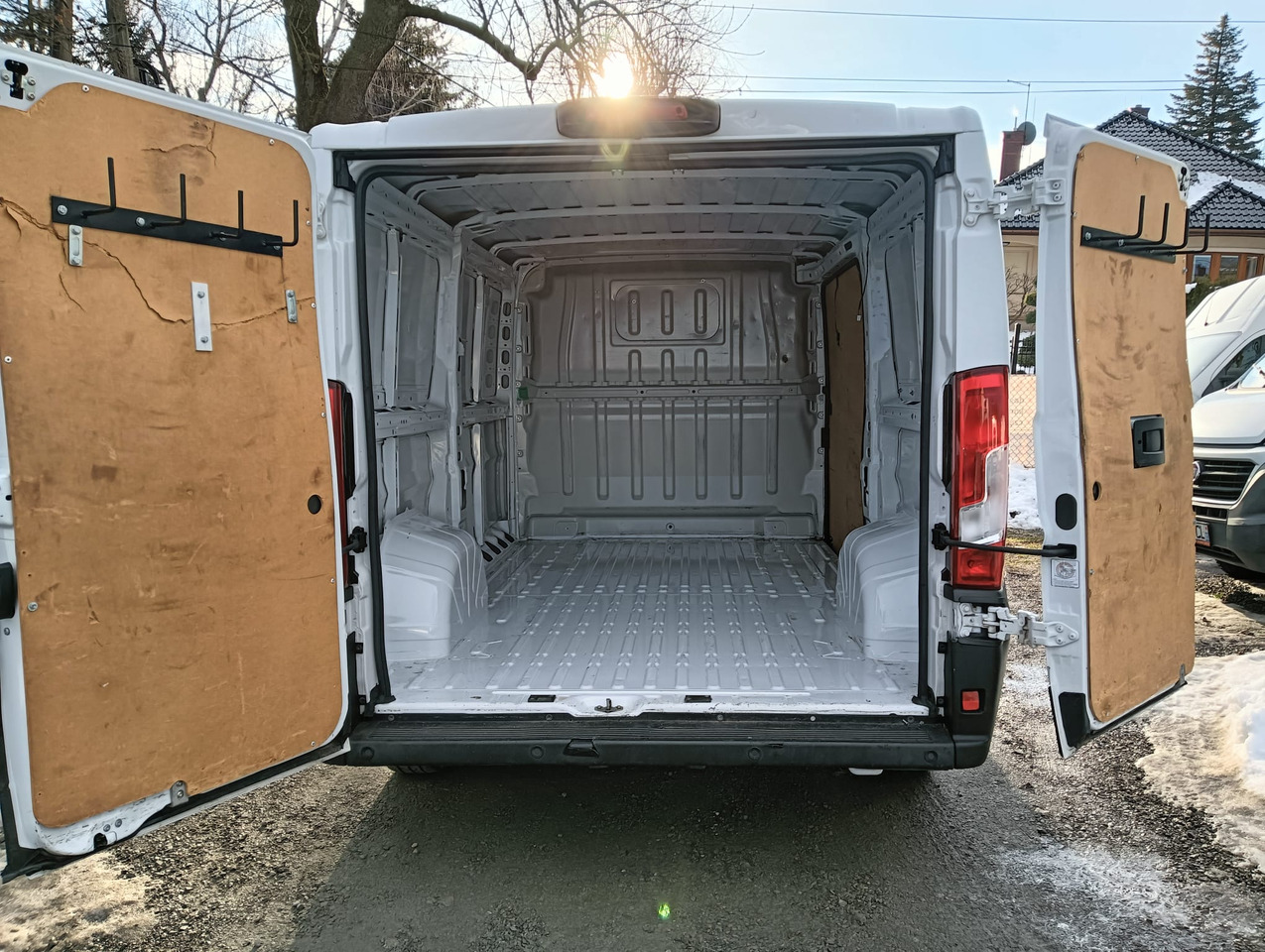 Small van FIAT DUCATO FURGON BLASZAK L2H1 NR 823: picture 8
