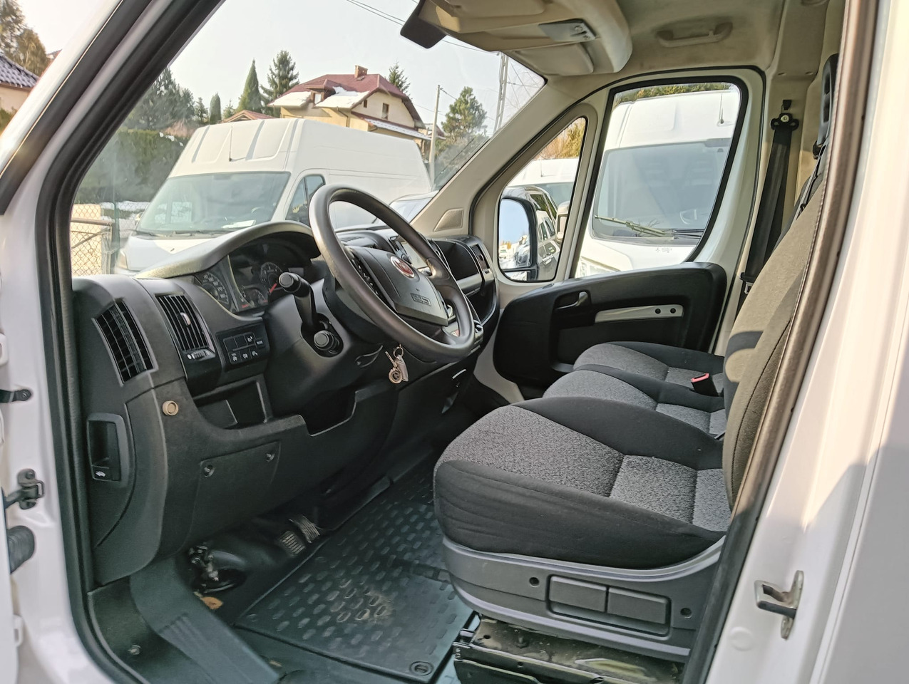 Interior photo 1: Small van FIAT DUCATO FURGON BLASZAK L2H1 NR 823