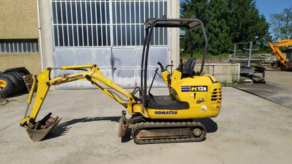 Komatsu PC 12 R-8 - Mini excavator: picture 2 Komatsu PC 12 R-8 - Mini excavator: picture 2