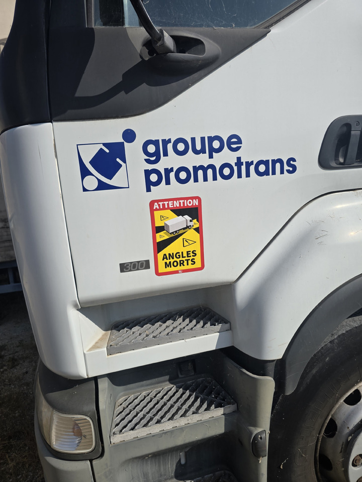 Renault PREMIUM 300 - Box truck: picture 2 Renault PREMIUM 300 - Box truck: picture 2