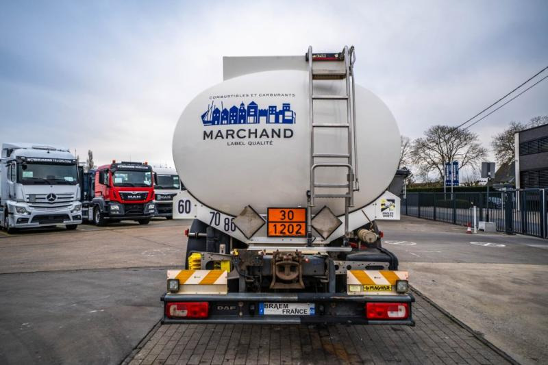 DAF CF 75 360 +ALU MAGYAR 13.500L /4COMP + INTARDER - Tank truck: picture 5 DAF CF 75 360 +ALU MAGYAR 13.500L /4COMP + INTARDER - Tank truck: picture 5