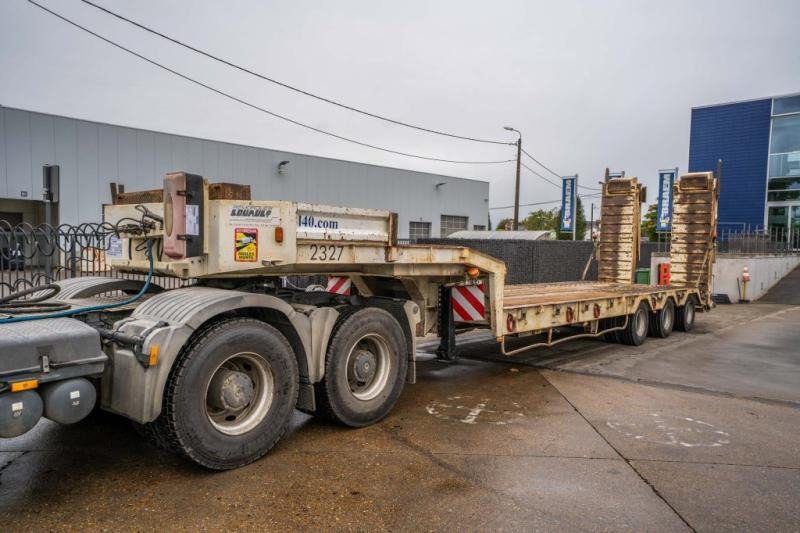 Louault VF9-SR33A547-54 T - Low loader semi-trailer: picture 1 Louault VF9-SR33A547-54 T - Low loader semi-trailer: picture 1