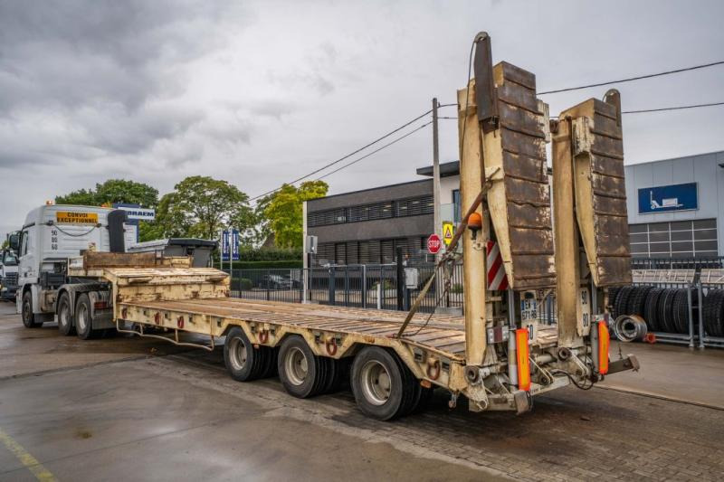 Louault VF9-SR33A547-54 T - Low loader semi-trailer: picture 5 Louault VF9-SR33A547-54 T - Low loader semi-trailer: picture 5