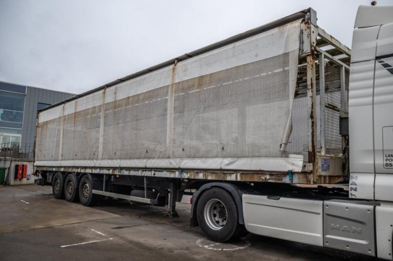Trouillet VOLAILLE/GEFLÛGEL/POULTRY+HAYON - Semi-trailer: picture 2 Trouillet VOLAILLE/GEFLÛGEL/POULTRY+HAYON - Semi-trailer: picture 2