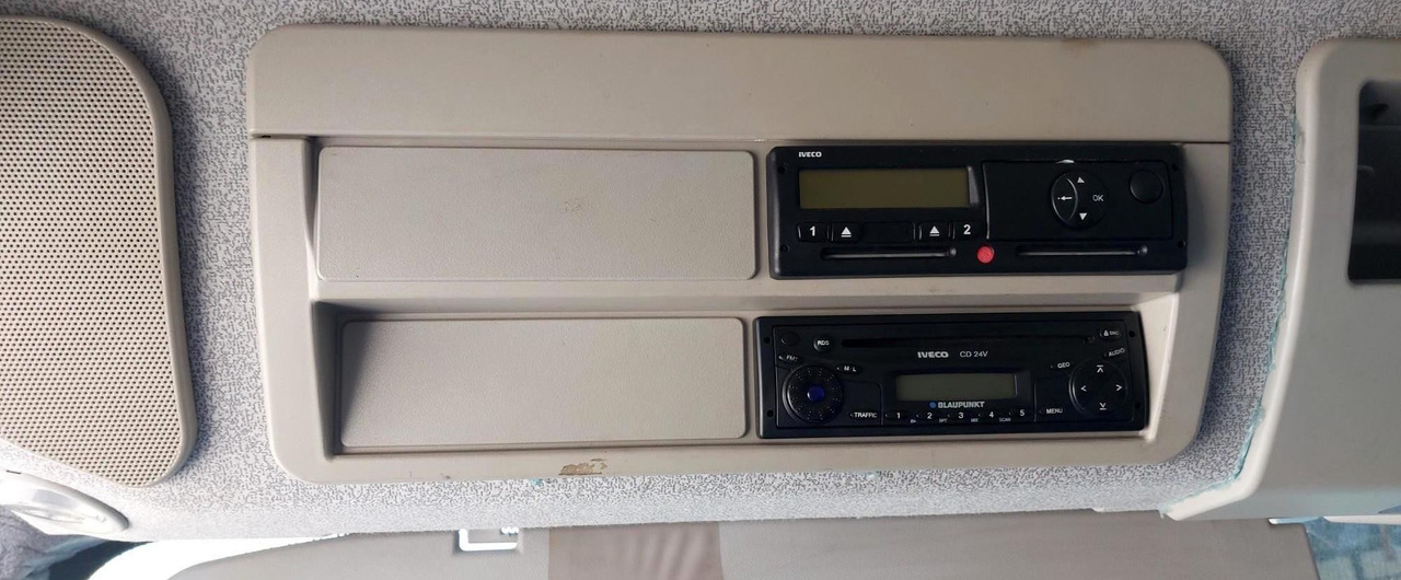 IVECO CARGOBUL - Autotransporter truck: picture 4 IVECO CARGOBUL - Autotransporter truck: picture 4