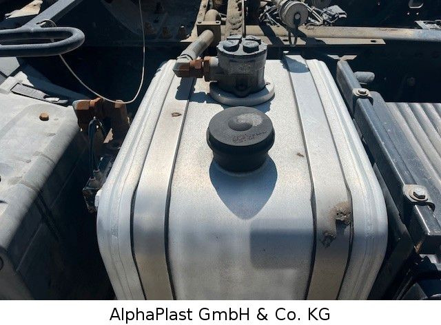 MAN 18.400 / 4x2 Hydraulik Orginal KM TipTop 18.400 / 4x2 Hydraulik Orginal KM TipTop - Tractor unit: picture 4 MAN 18.400 / 4x2 Hydraulik Orginal KM TipTop 18.400 / 4x2 Hydraulik Orginal KM TipTop - Tractor unit: picture 4