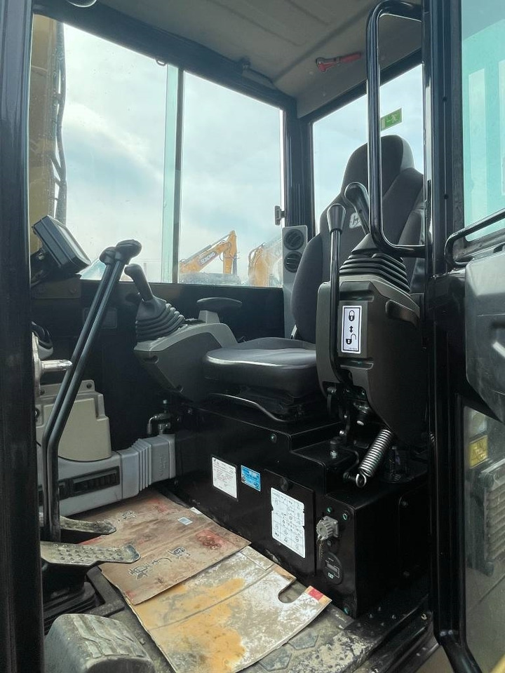 CAT 305.5E2 - Mini excavator: picture 5 CAT 305.5E2 - Mini excavator: picture 5