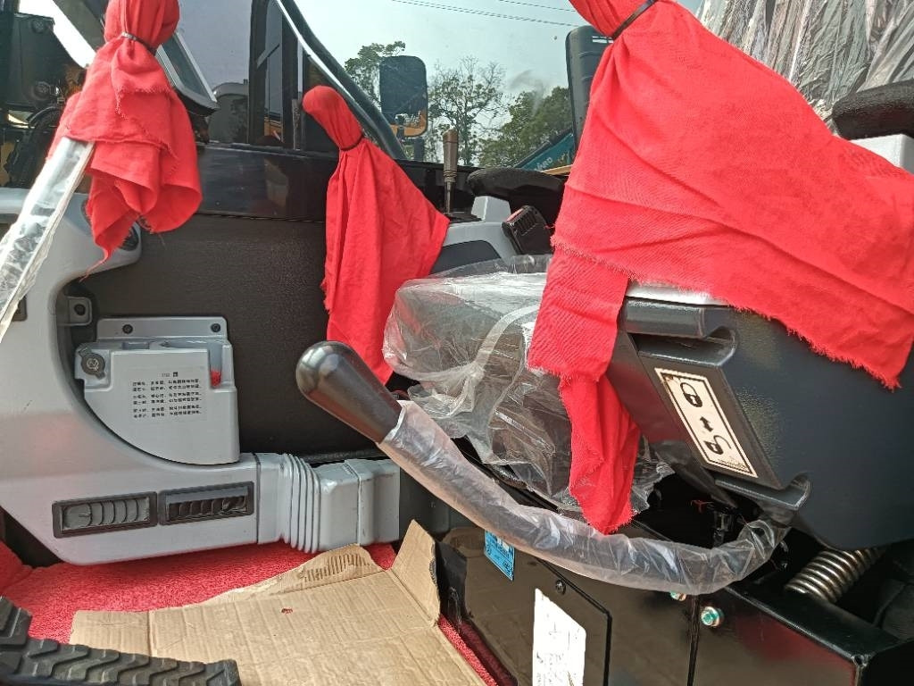 CAT 307E2 - Mini excavator: picture 4 CAT 307E2 - Mini excavator: picture 4