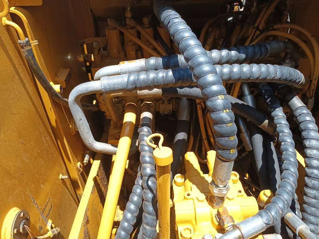 Crawler excavator CAT 320D2L: picture 10 Crawler excavator CAT 320D2L: picture 10