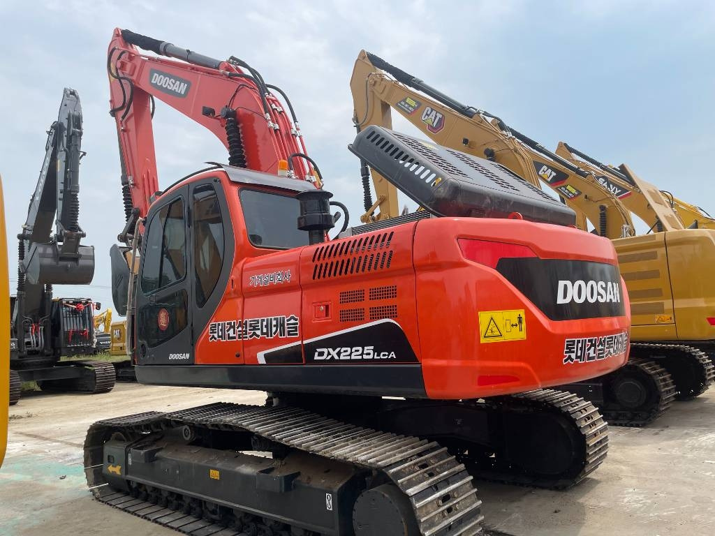 Doosan DX 225 LC - Crawler excavator: picture 1 Doosan DX 225 LC - Crawler excavator: picture 1