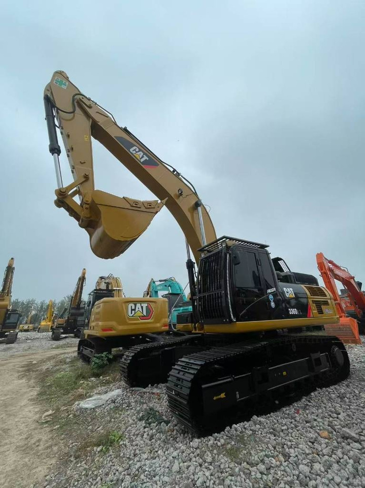 Komatsu 360 - Crawler excavator: picture 1 Komatsu 360 - Crawler excavator: picture 1