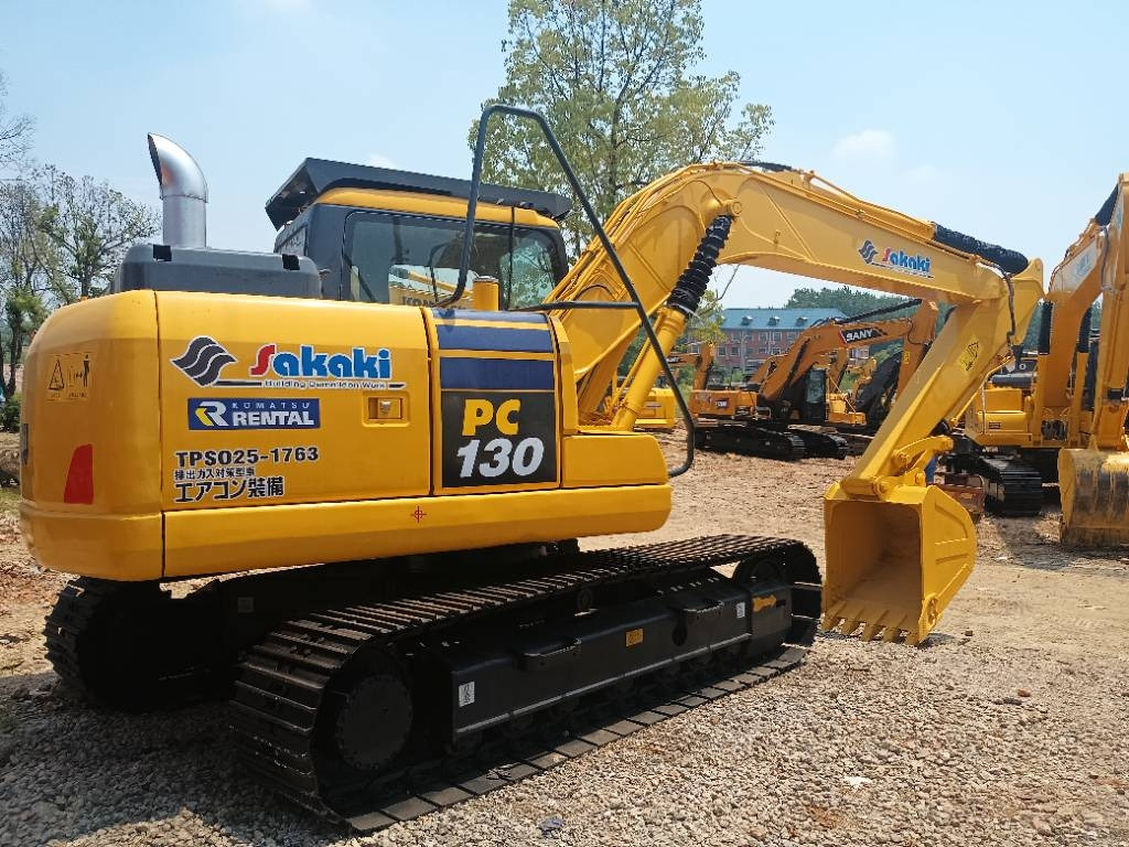 Crawler excavator Komatsu PC 130: picture 1