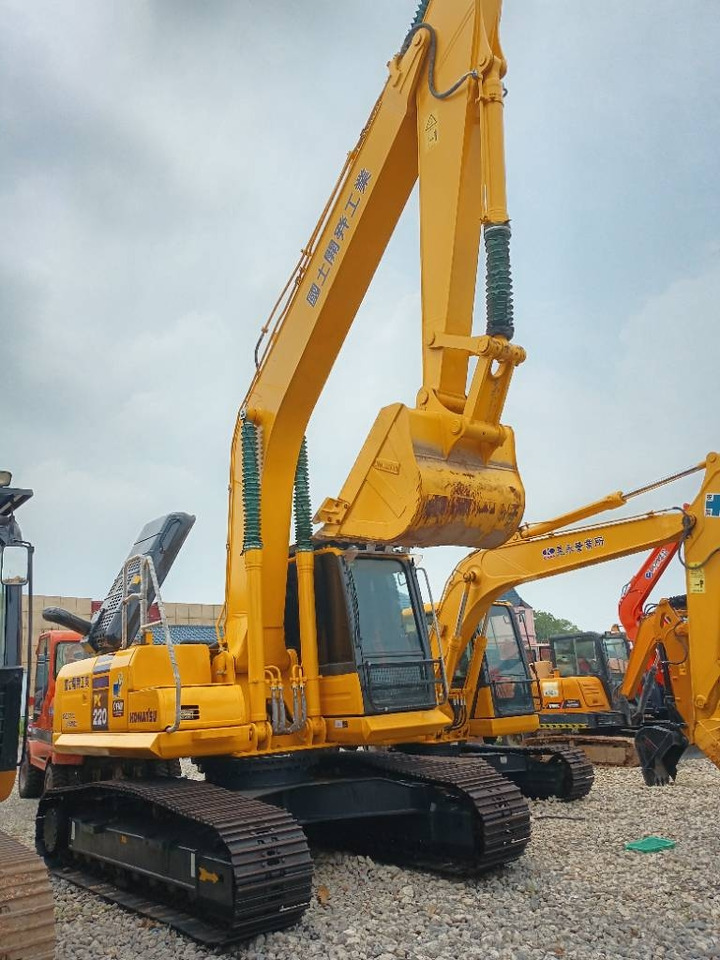 Komatsu PC 220-8  - Crawler excavator: picture 1 Komatsu PC 220-8  - Crawler excavator: picture 1