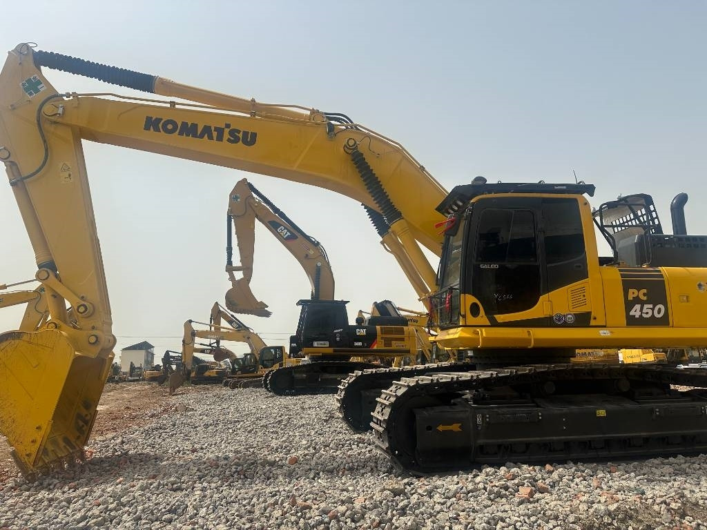 Komatsu PC 450  - Crawler excavator: picture 2 Komatsu PC 450  - Crawler excavator: picture 2