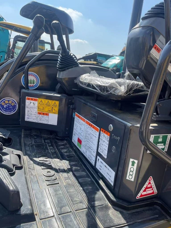 Komatsu PC35 - Mini excavator: picture 5 Komatsu PC35 - Mini excavator: picture 5