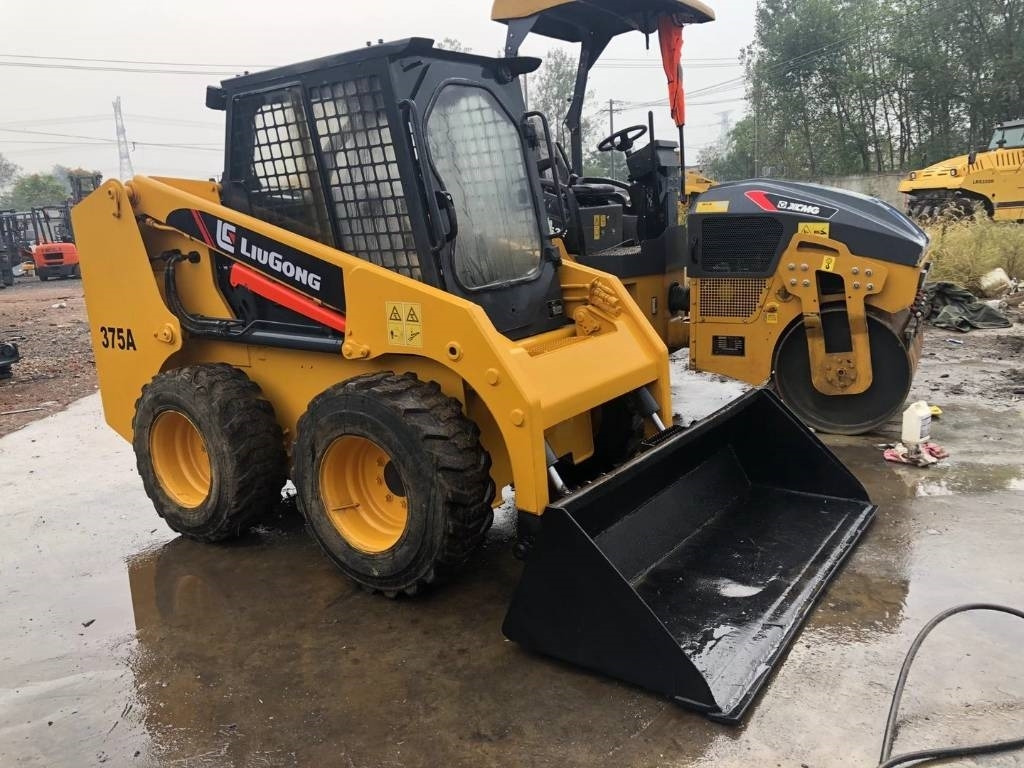 Liugong 375 B - Skid steer loader: picture 4 Liugong 375 B - Skid steer loader: picture 4
