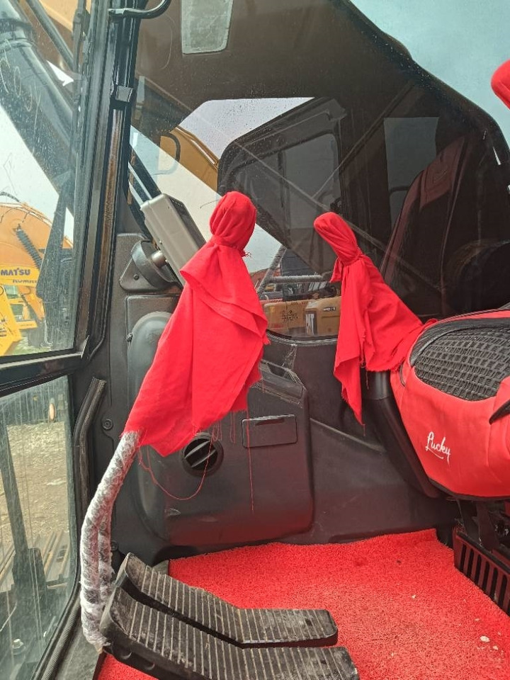 Sany 235 - Crawler excavator: picture 4 Sany 235 - Crawler excavator: picture 4