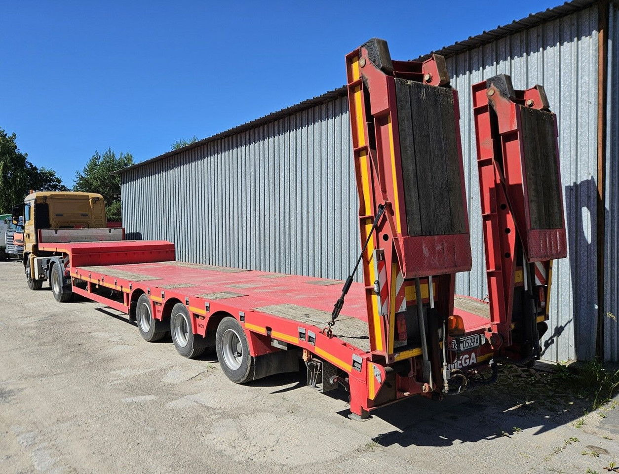 Mega MNN Hydraulic Ramps - Low loader semi-trailer: picture 2 Mega MNN Hydraulic Ramps - Low loader semi-trailer: picture 2