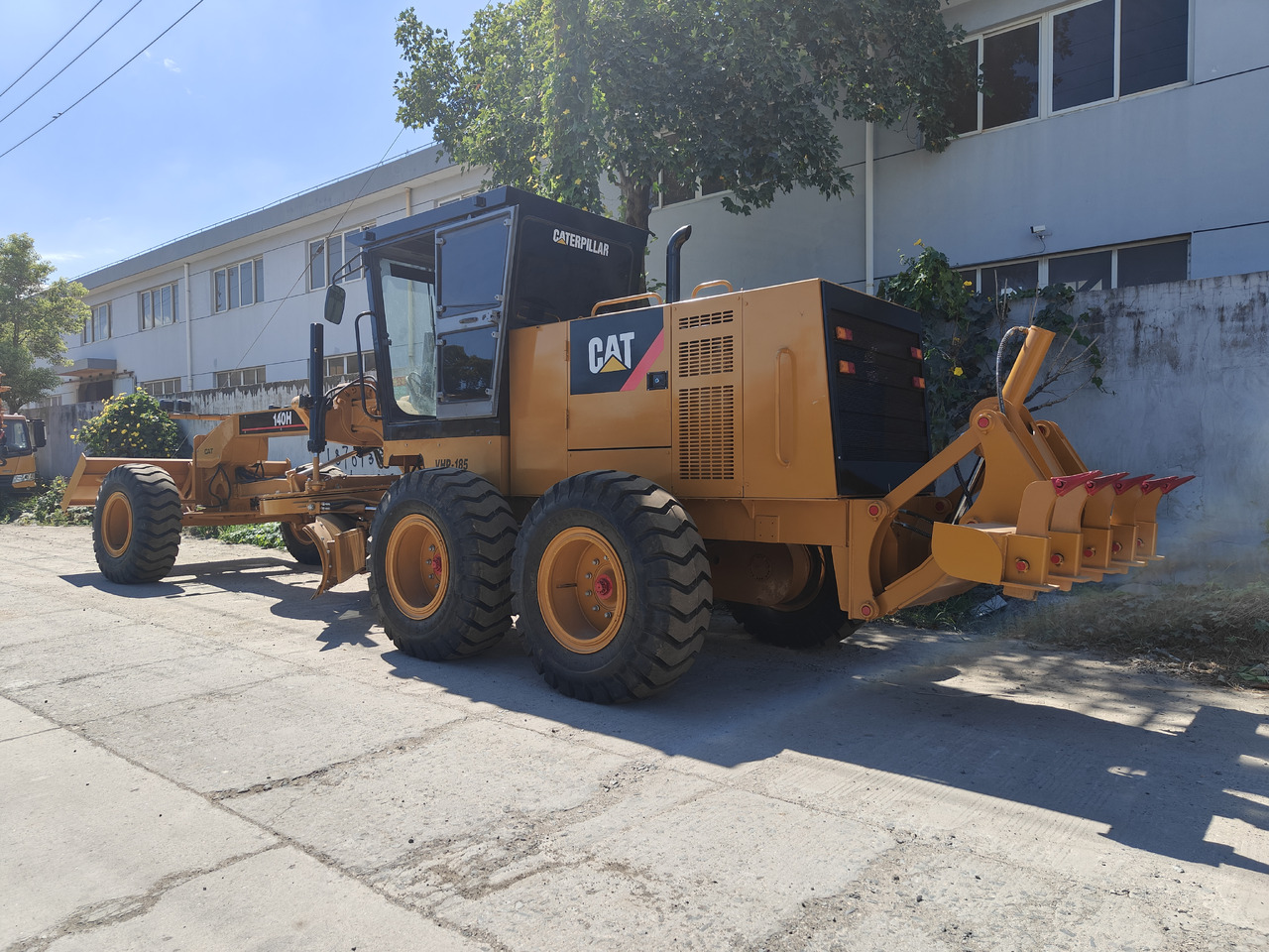 CATERPILLAR 140h with blade used cat motor grader 140k 140h 140g - Grader: picture 2 CATERPILLAR 140h with blade used cat motor grader 140k 140h 140g - Grader: picture 2