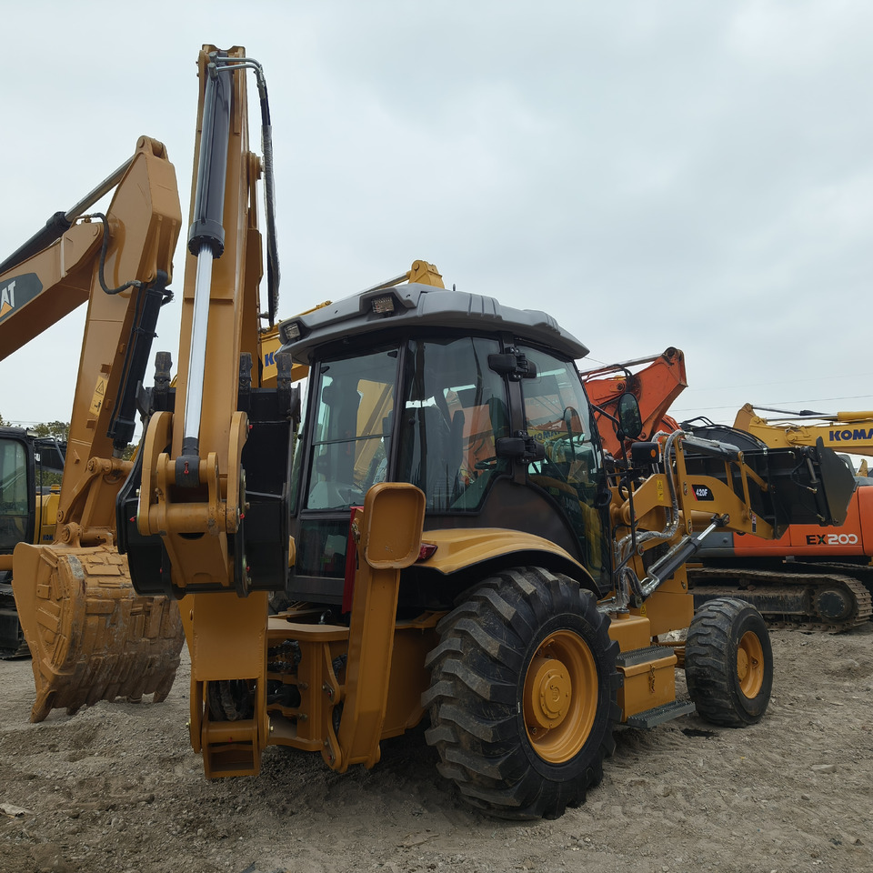 CATERPILLAR 420F - Backhoe loader: picture 4 CATERPILLAR 420F - Backhoe loader: picture 4