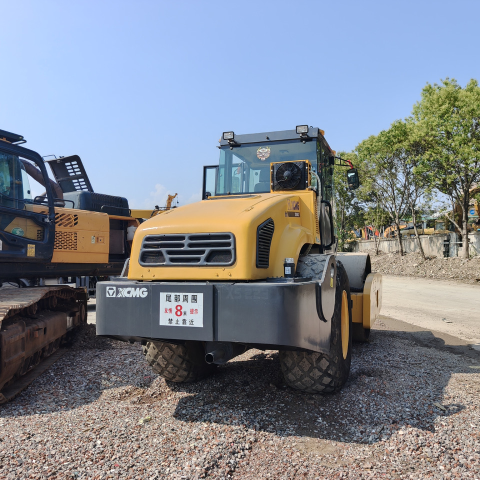 XCMG XS143J - Compactor: picture 2 XCMG XS143J - Compactor: picture 2