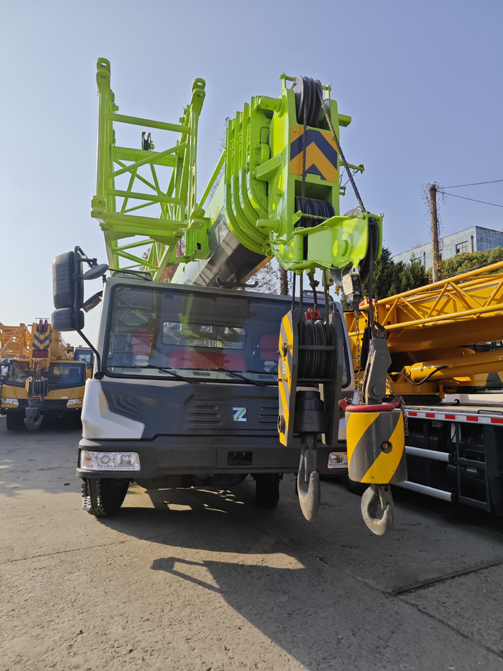 ZOOMLION ZTC250V - Mobile crane: picture 3 ZOOMLION ZTC250V - Mobile crane: picture 3