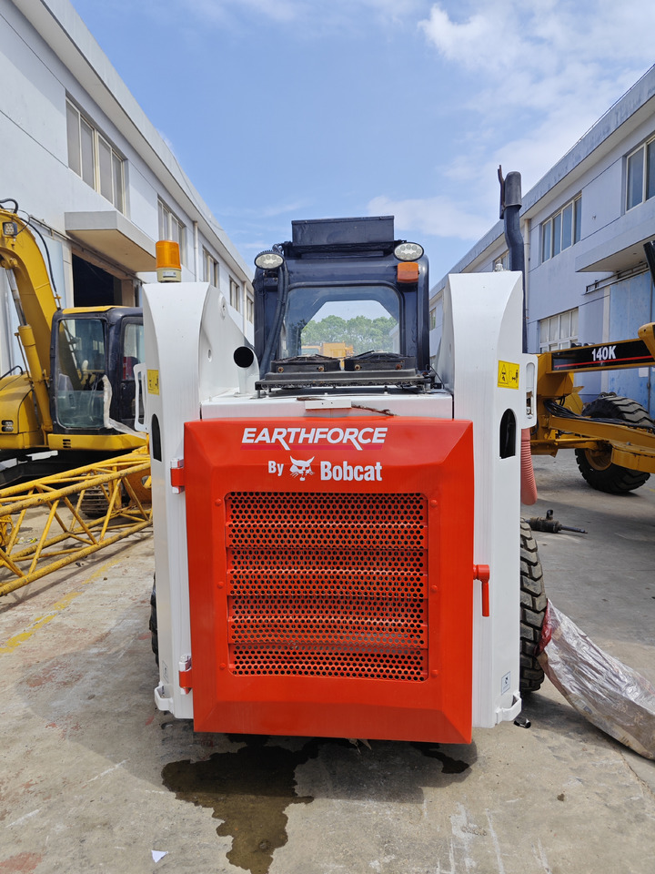Bobcat S300 - Skid steer loader: picture 5 Bobcat S300 - Skid steer loader: picture 5