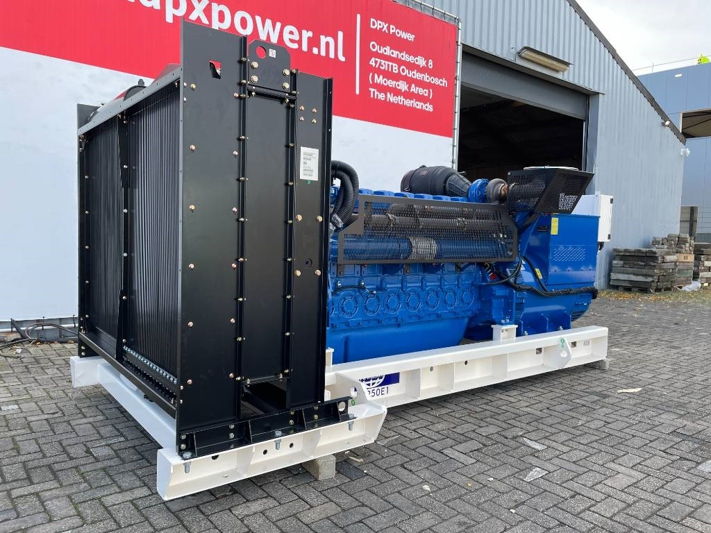 FG Wilson P1250-1 - 1250 kVA Open Genset - DPX-16028-O - Generator set: picture 2 FG Wilson P1250-1 - 1250 kVA Open Genset - DPX-16028-O - Generator set: picture 2