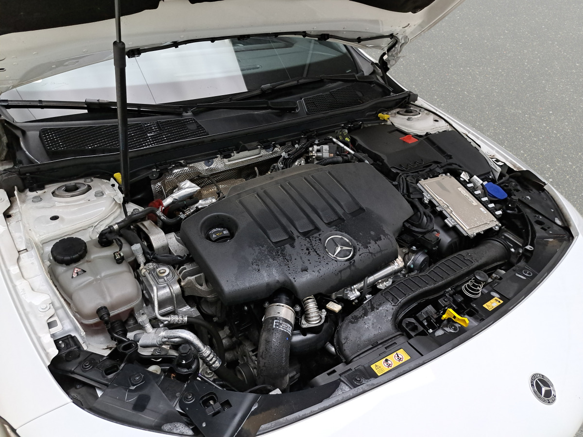 Hatchback MERCEDES BENZ CLA 200 D HATCHBACK: picture 15