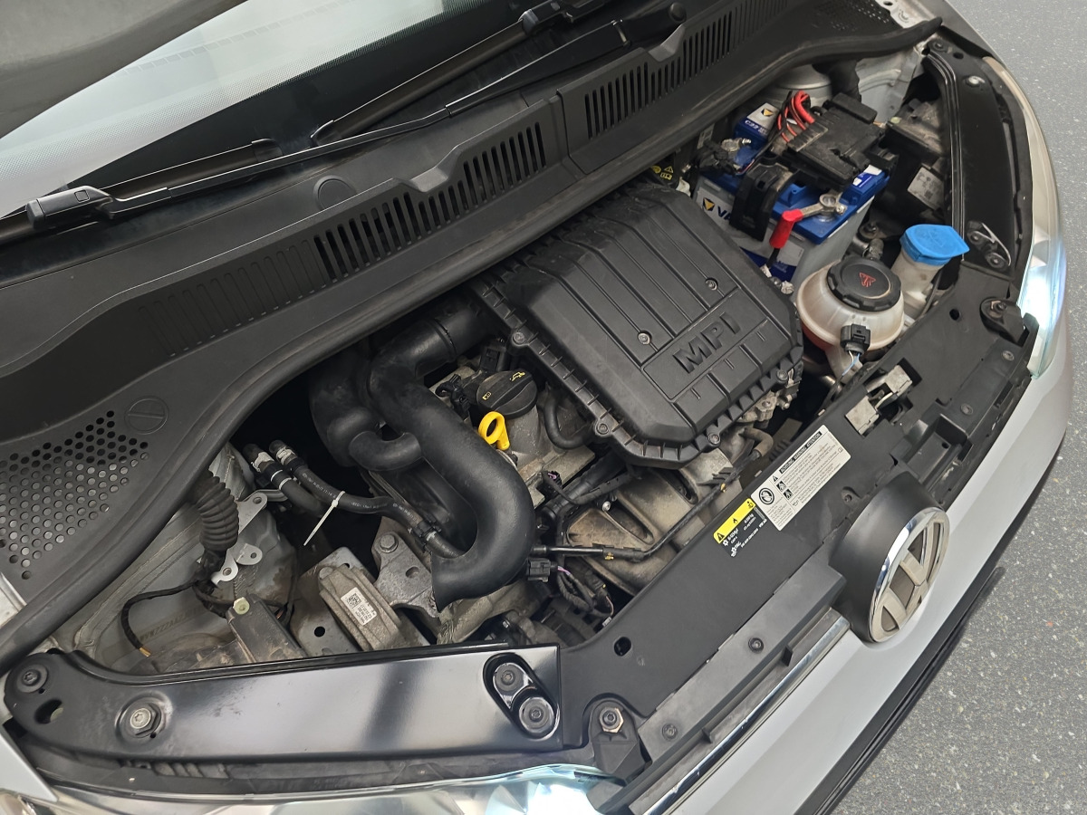 Hatchback VOLKSWAGEN UP HATCHBACK: picture 15